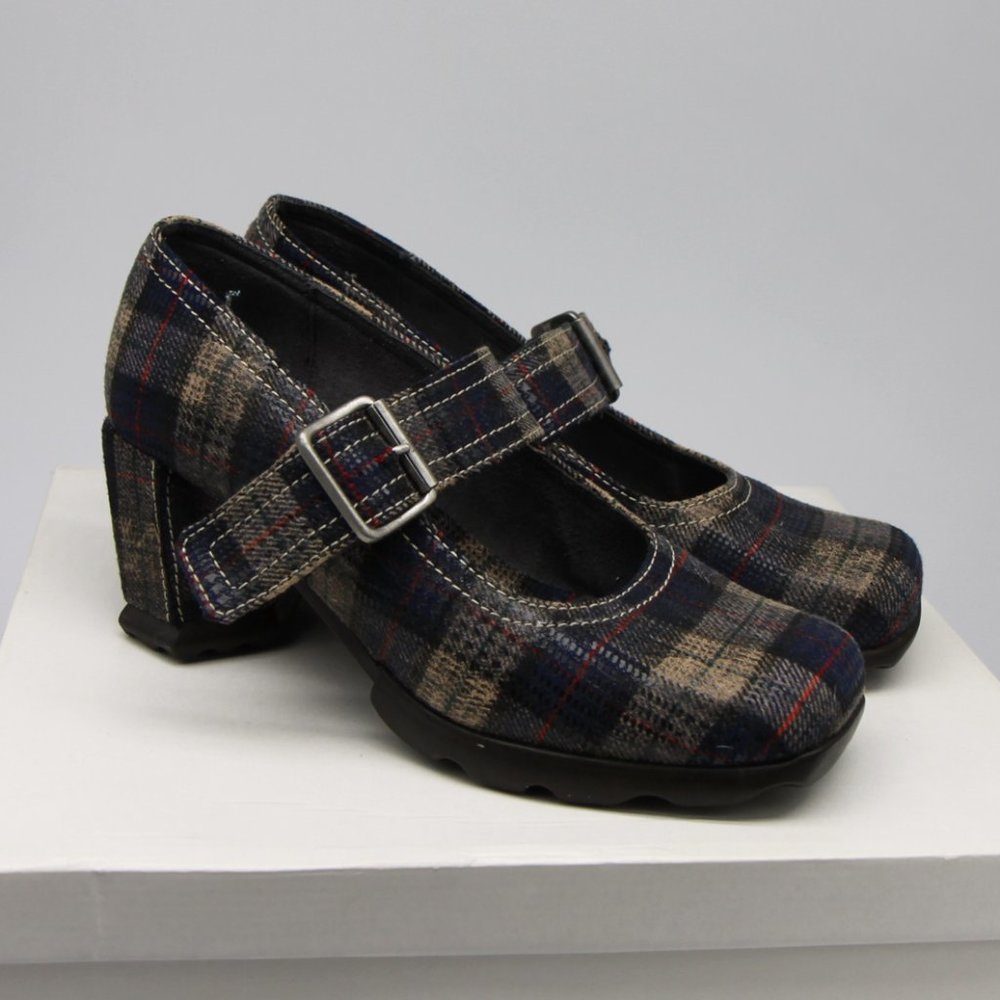 John Fluevog Together Hi Benatar in 8.5/39, in Plaid!